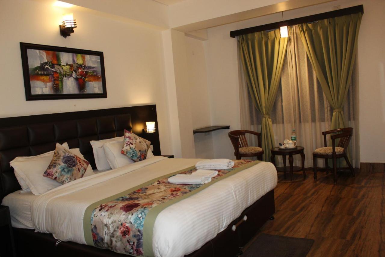 The Leenor Regency Gangtok Exterior photo