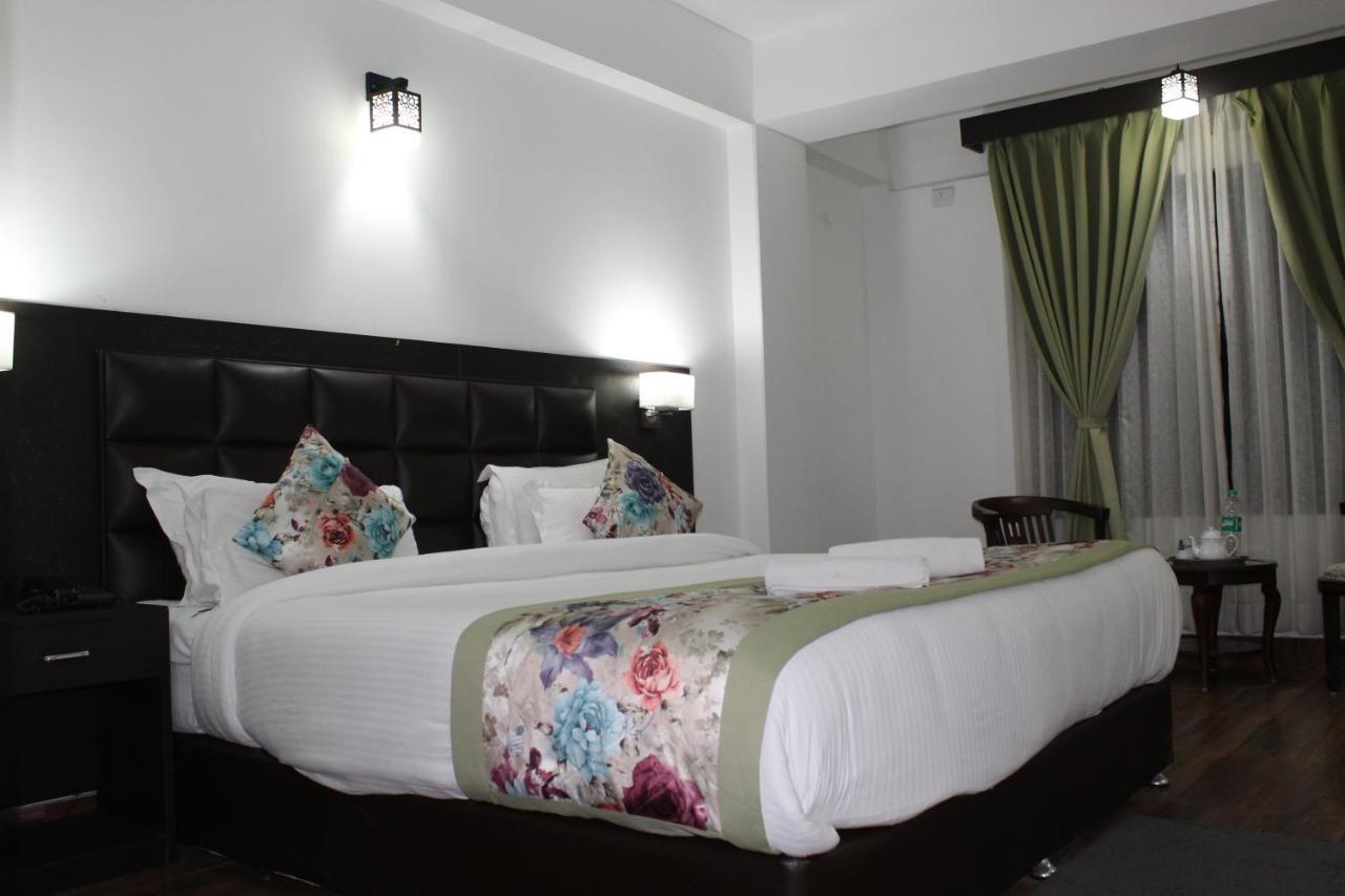 The Leenor Regency Gangtok Exterior photo