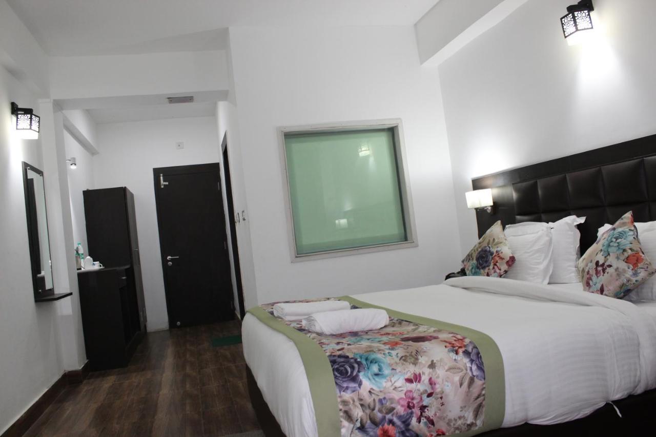 The Leenor Regency Gangtok Exterior photo