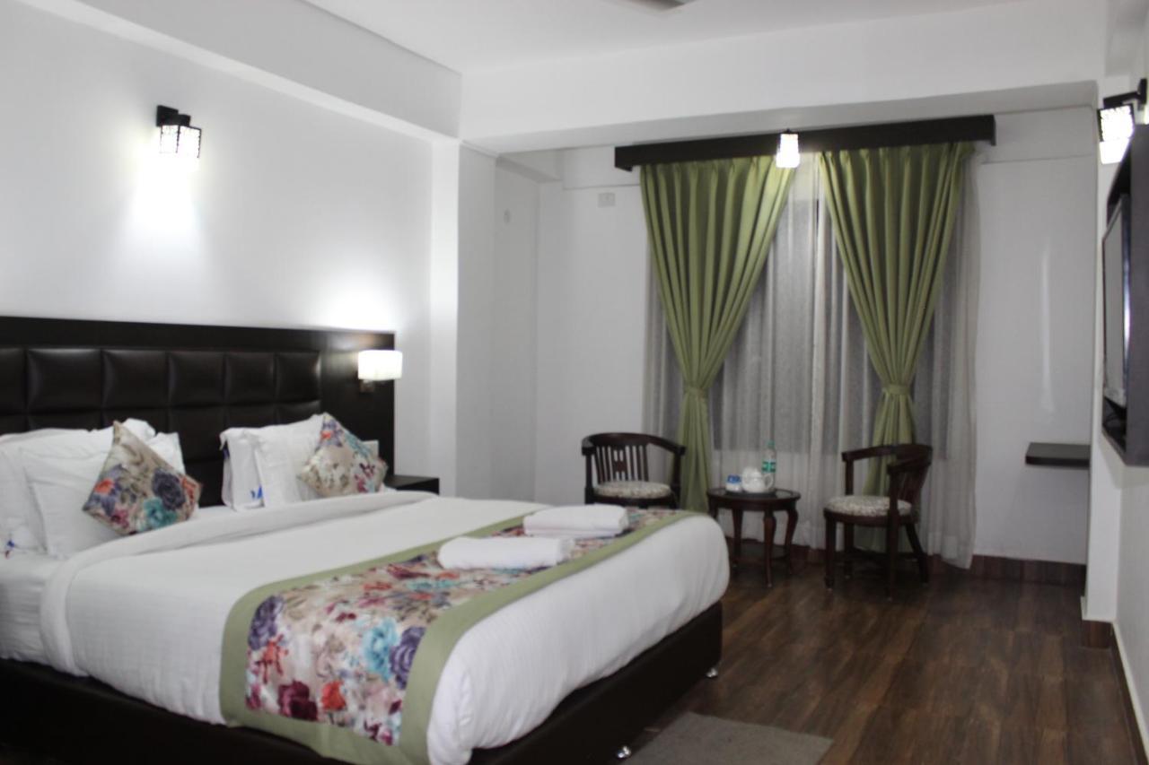 The Leenor Regency Gangtok Exterior photo