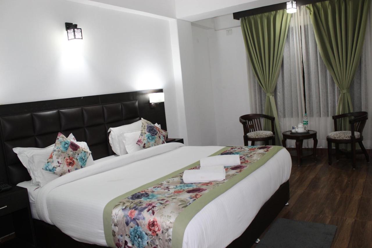 The Leenor Regency Gangtok Exterior photo